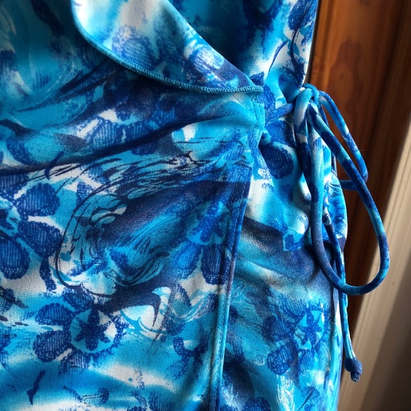 Dress - Picture 4 of 5